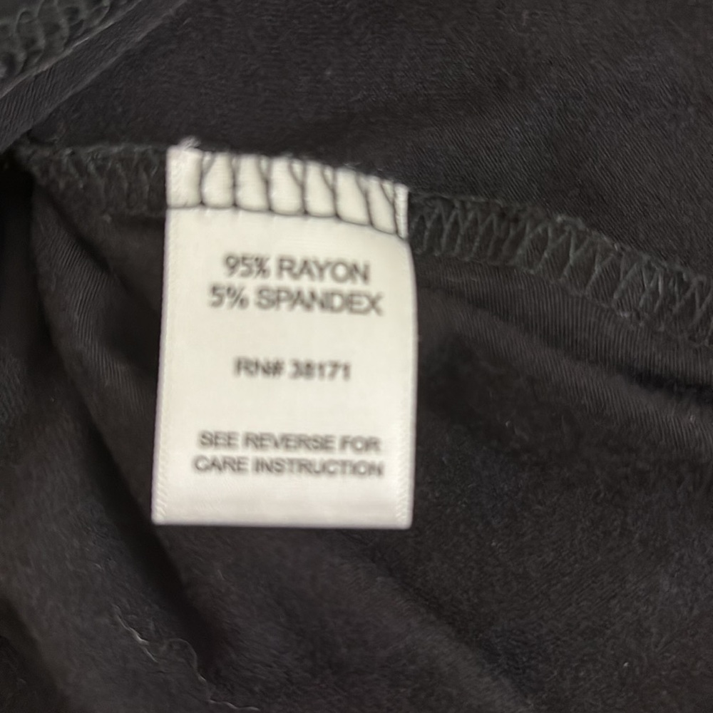 NYTT Flowy Cold Shoulder Top - Picture 6 of 7